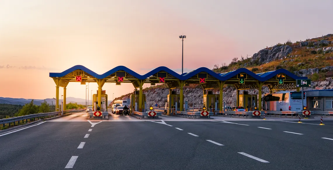 Infrastructure's Defensiveness Shines as Equities Unwind